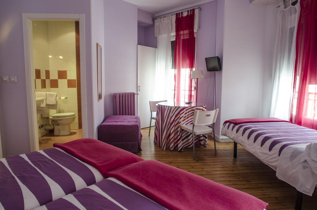 Pension Blanca B&B Leon Room photo